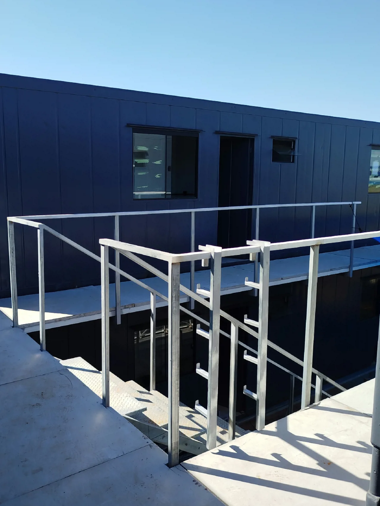 🏗️ Projeto em andamento...

Mais uma etapa sendo executada com materiais de alta qualidade, resistência e durabilidade.

➡️ Continue nos acompanhando e veja de perto cada detalhe e cada fase desse projeto até a sua conclusão.

➡️ Compartilhe com aquele amigo que está construindo ou pensando em construir.

