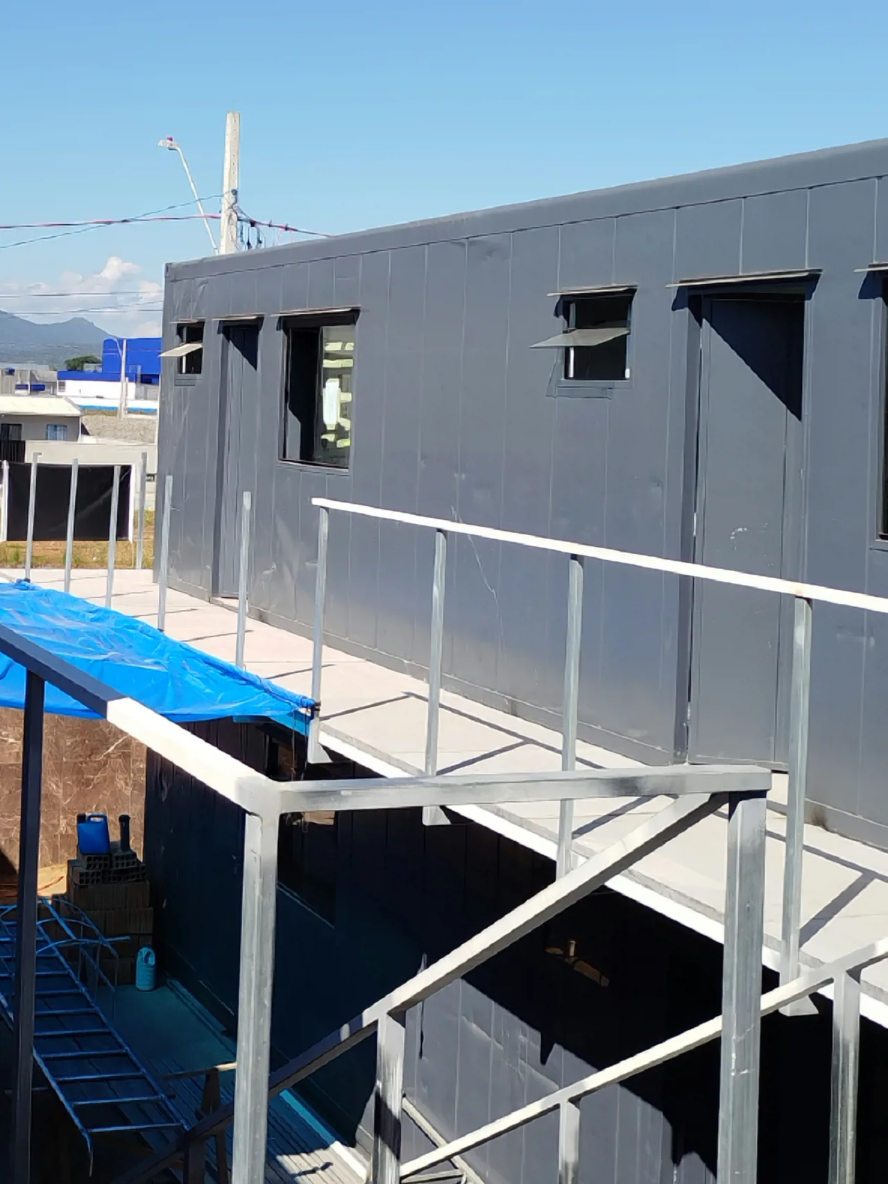 🏗️ Projeto em andamento...

Mais uma etapa sendo executada com materiais de alta qualidade, resistência e durabilidade.

➡️ Continue nos acompanhando e veja de perto cada detalhe e cada fase desse projeto até a sua conclusão.

➡️ Compartilhe com aquele amigo que está construindo ou pensando em construir.

